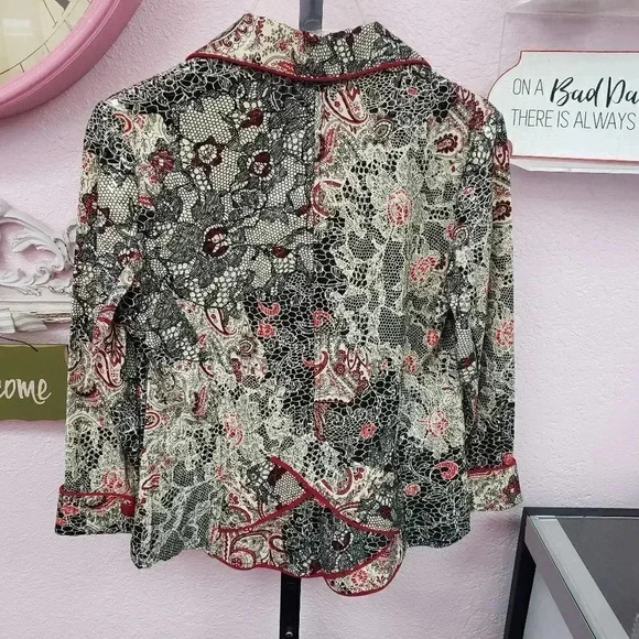 Clara S Red  Lace Look Shimmer Jacket - Picture 2 of 4